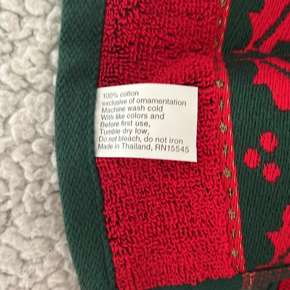 Pair of Holiday Greeting Christmas Hand Towels 🎄🎅🏼